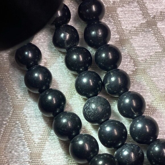 Vintage Black Jade Necklace 3 Strand w/ Magnetite & 925 Silver Clasp - Picture 4 of 12